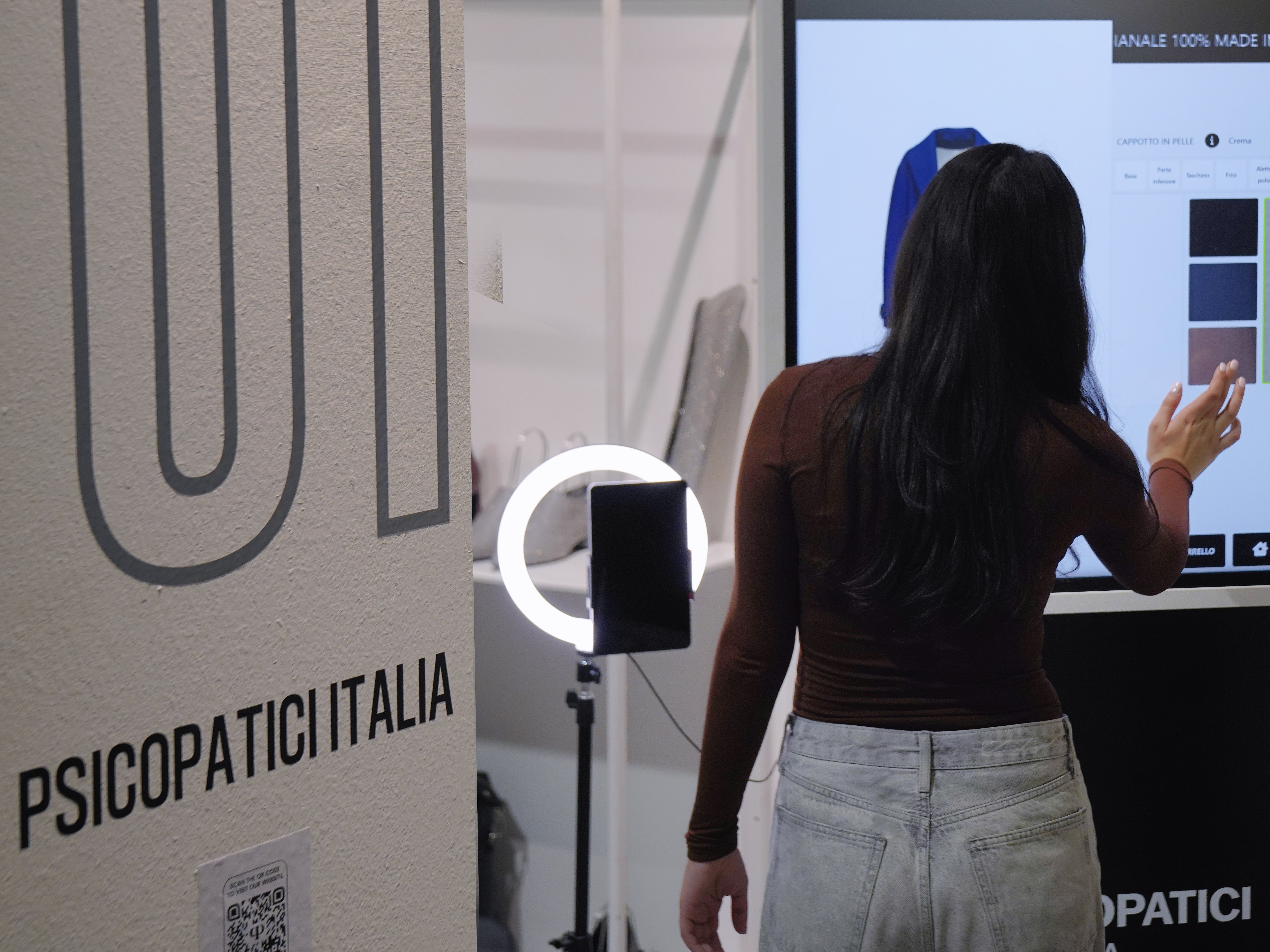 Moda artigianale digitale: il ritorno all’individualità e all’autenticità.