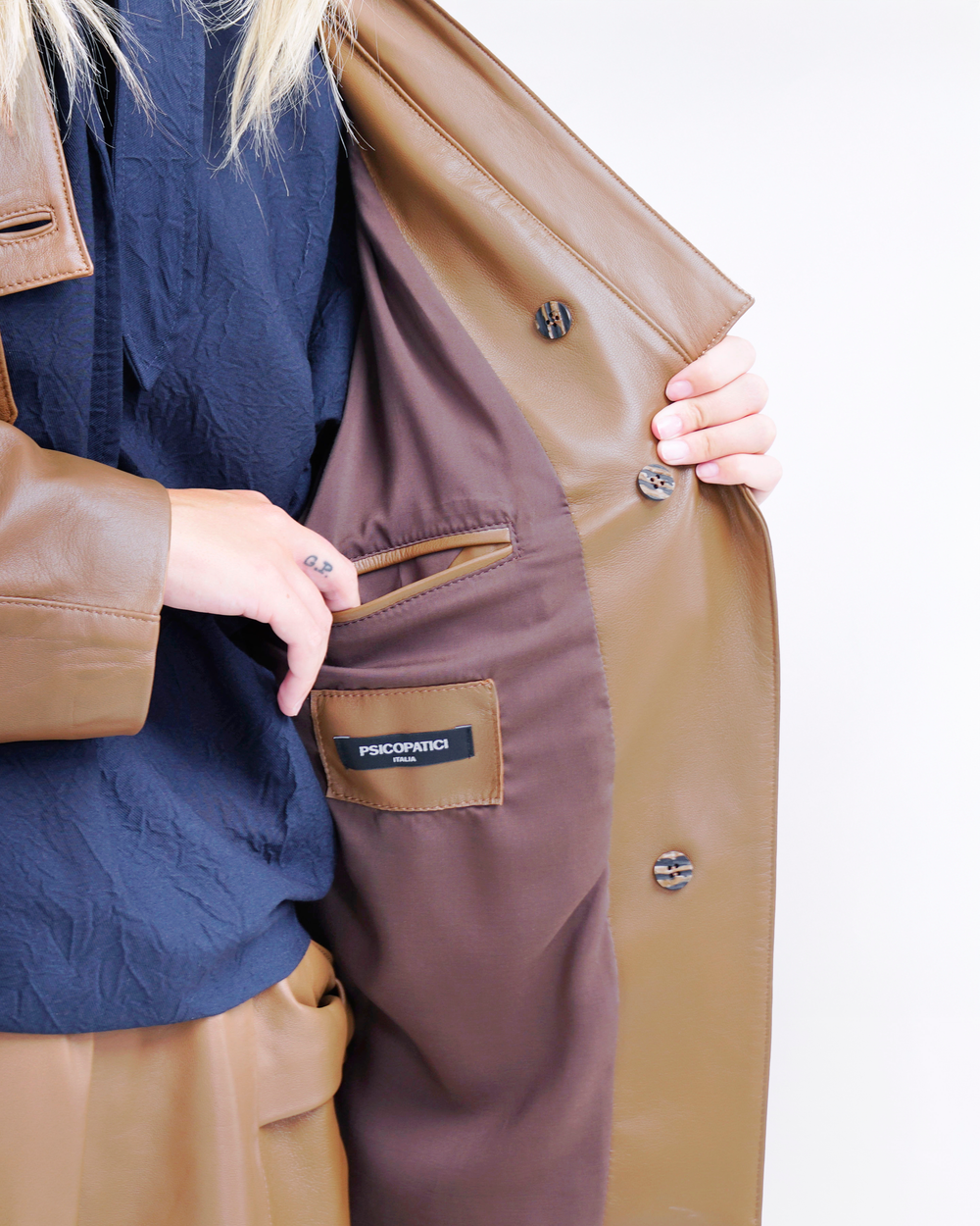 BLAZER CUTS IN VERA PELLE