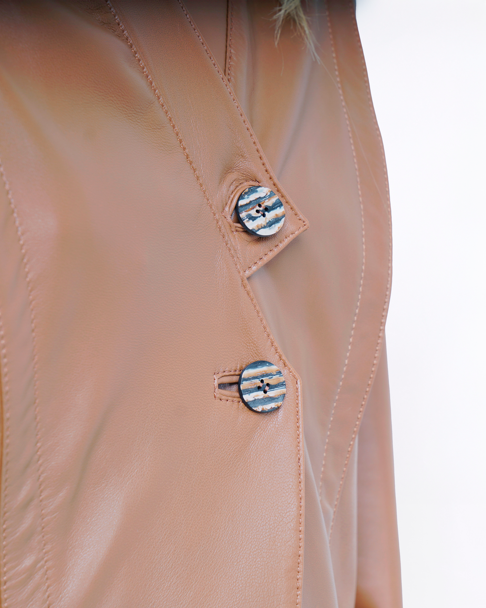 BLAZER CUTS IN VERA PELLE