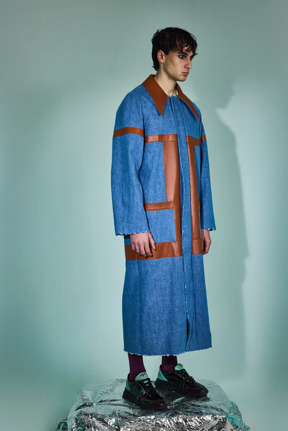 Trench con inserti in pelle