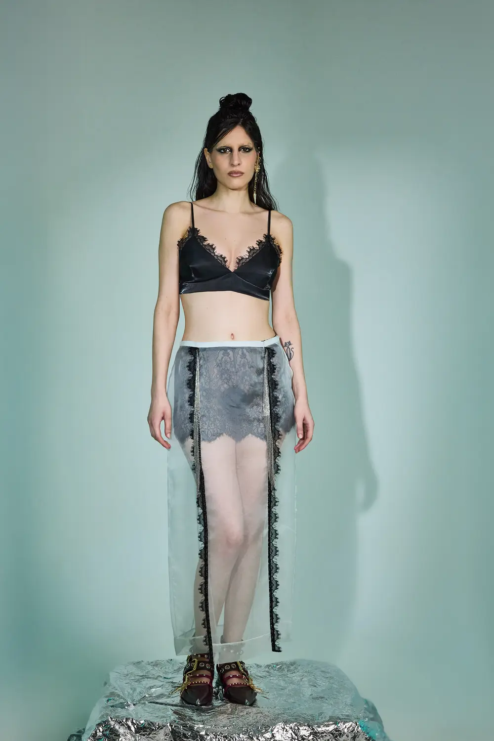 Gonna midi con pizzo