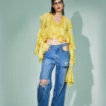 JEANS CUT-OUT