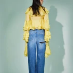 JEANS CUT-OUT