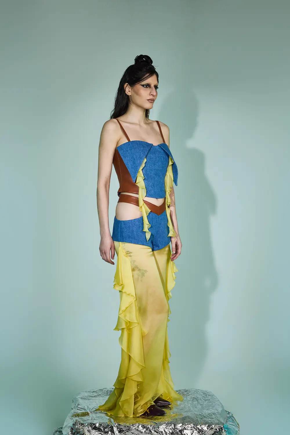 PANTALONE CON VOLANT--1