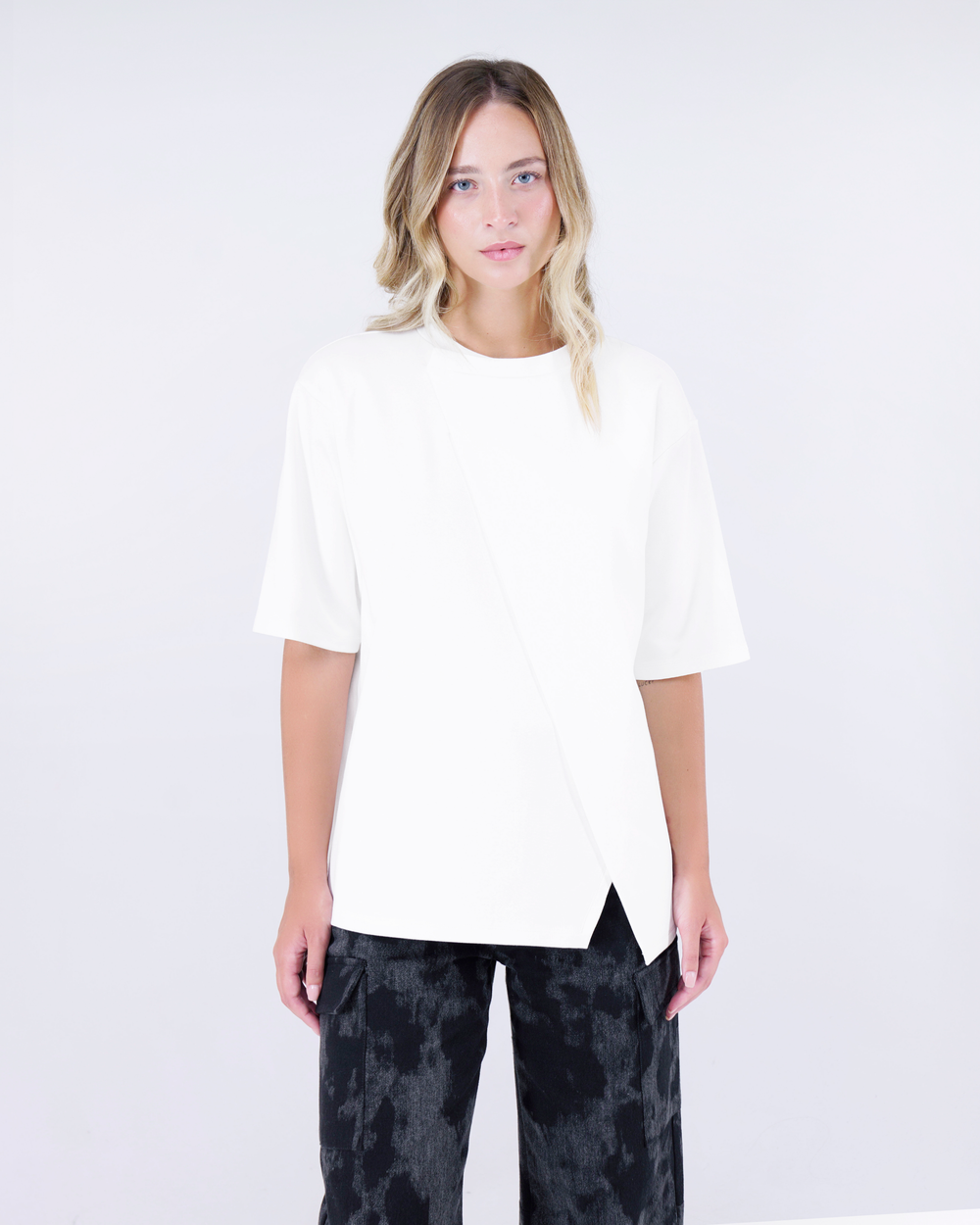 T-SHIRT ASIMMETRICA