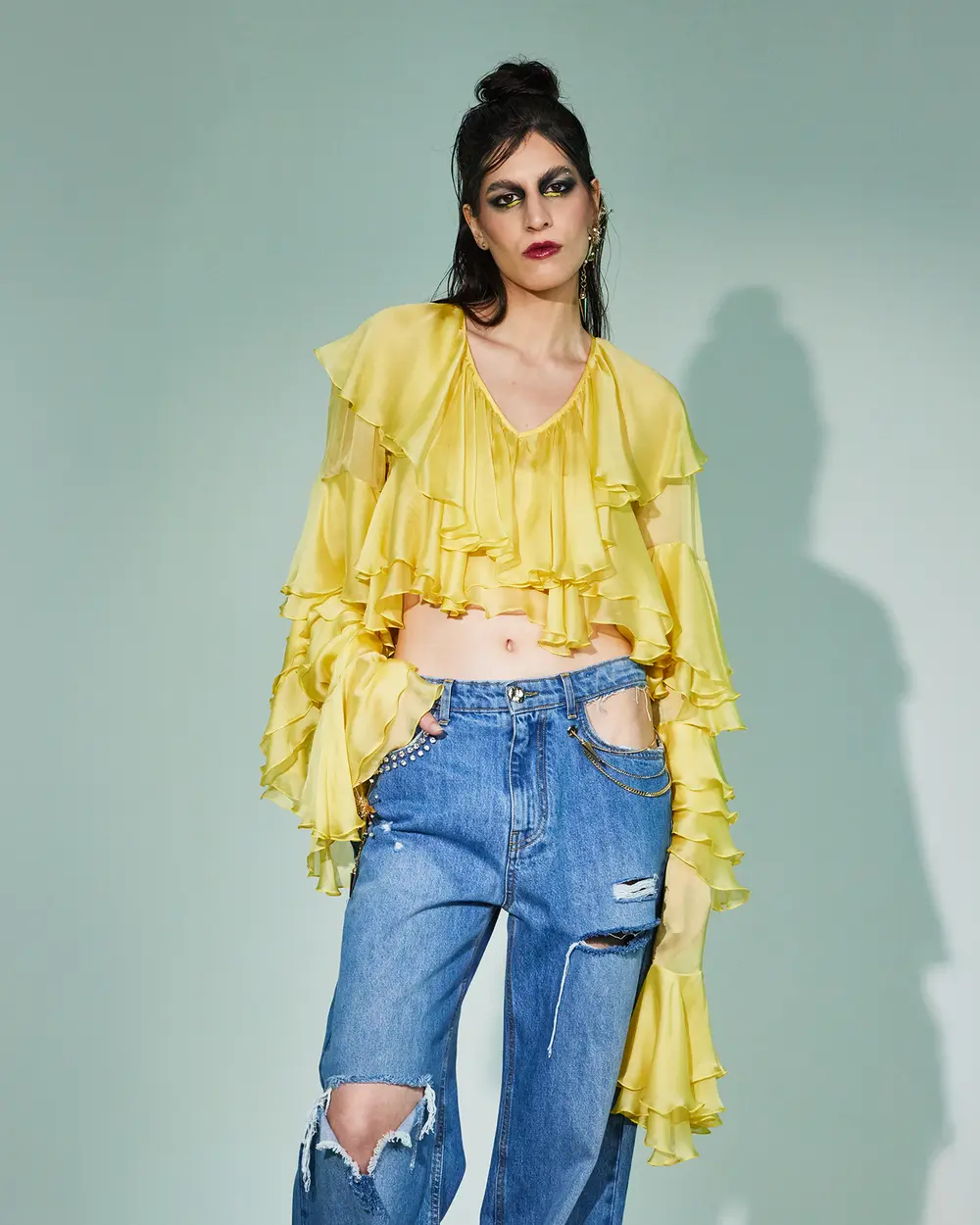 BLUSA CON VOLANT