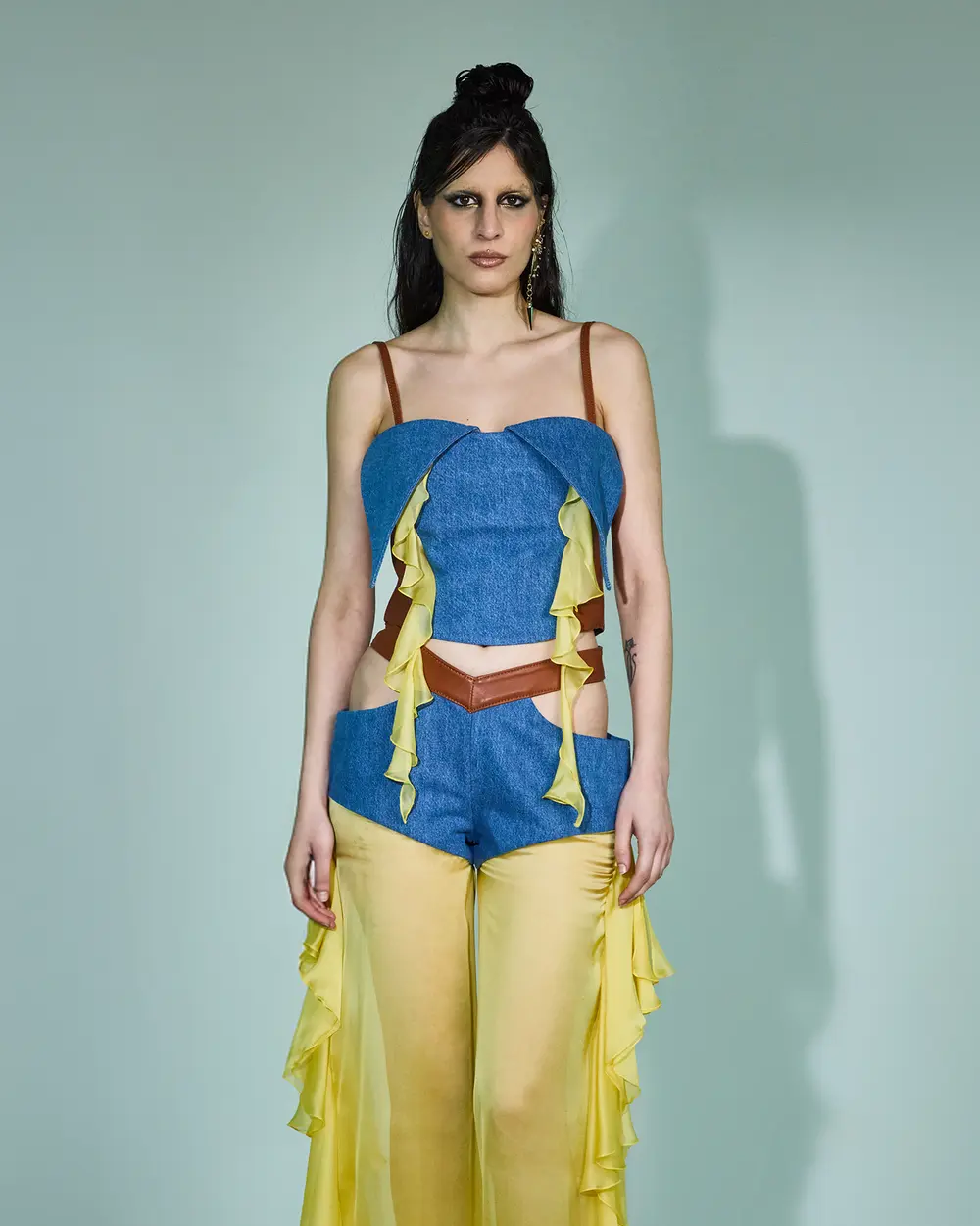 BUSTIER CON VOLANT