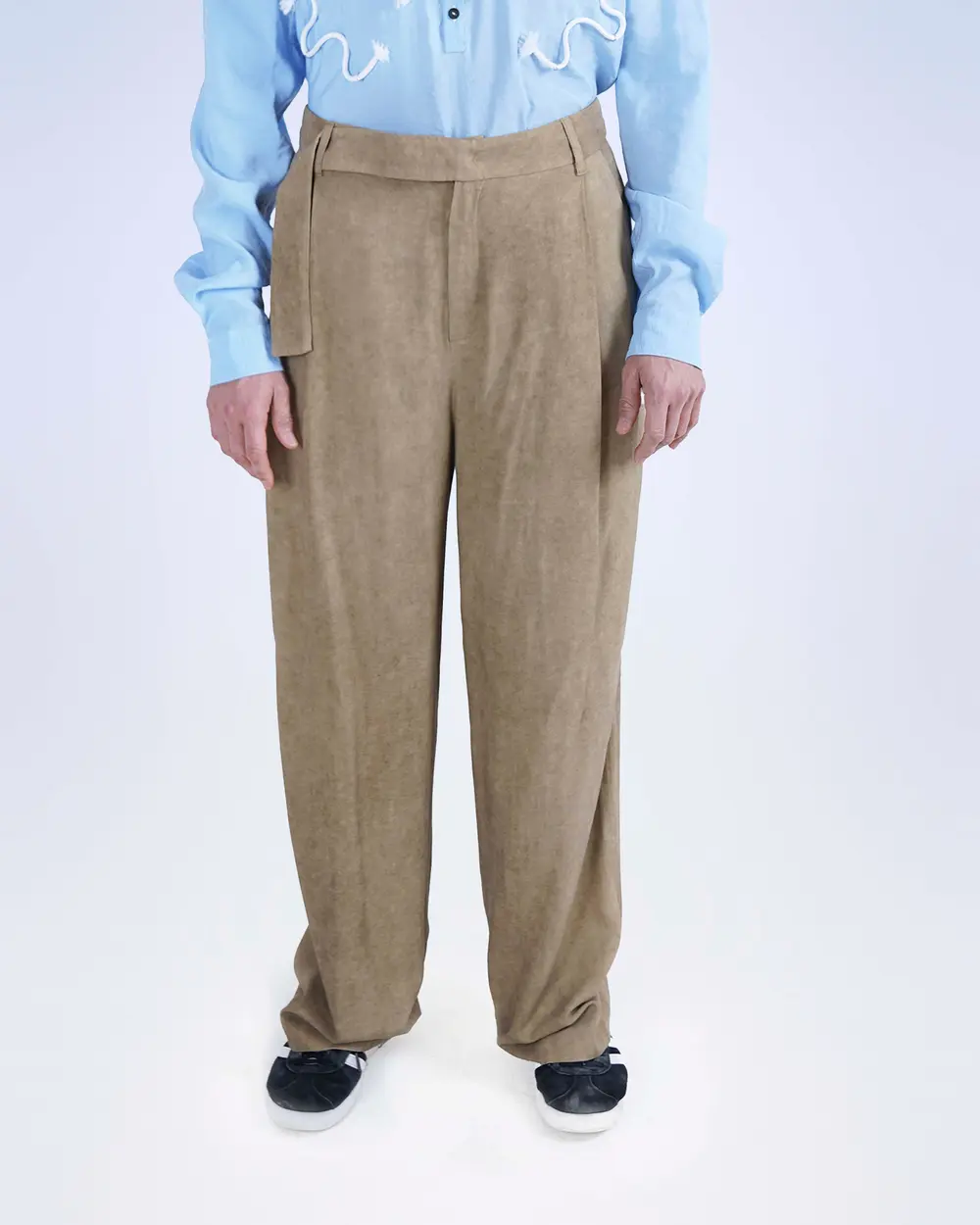 Pantalone loose fit