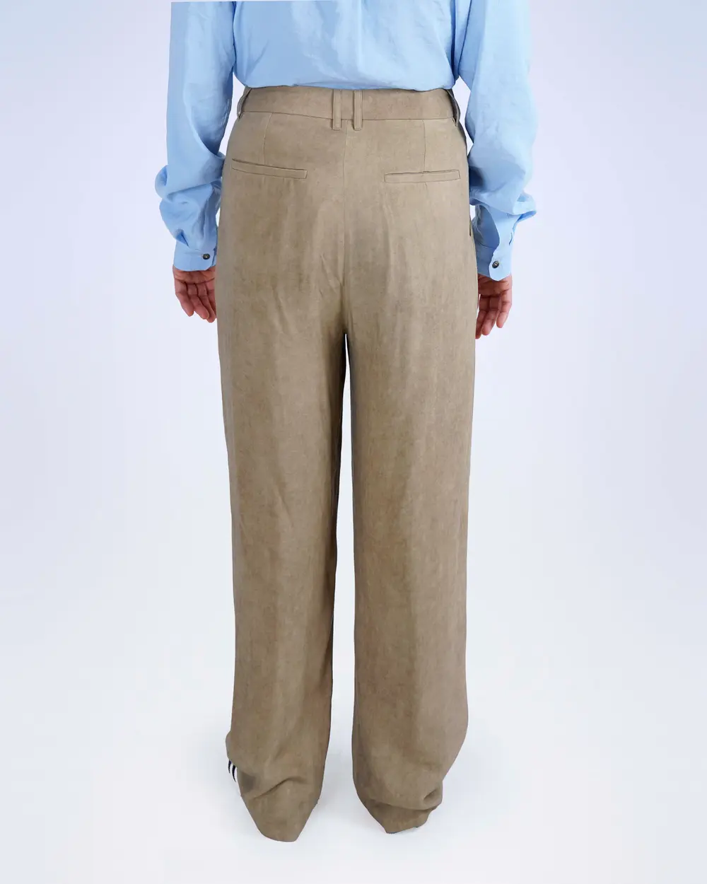 Pantalone loose fit