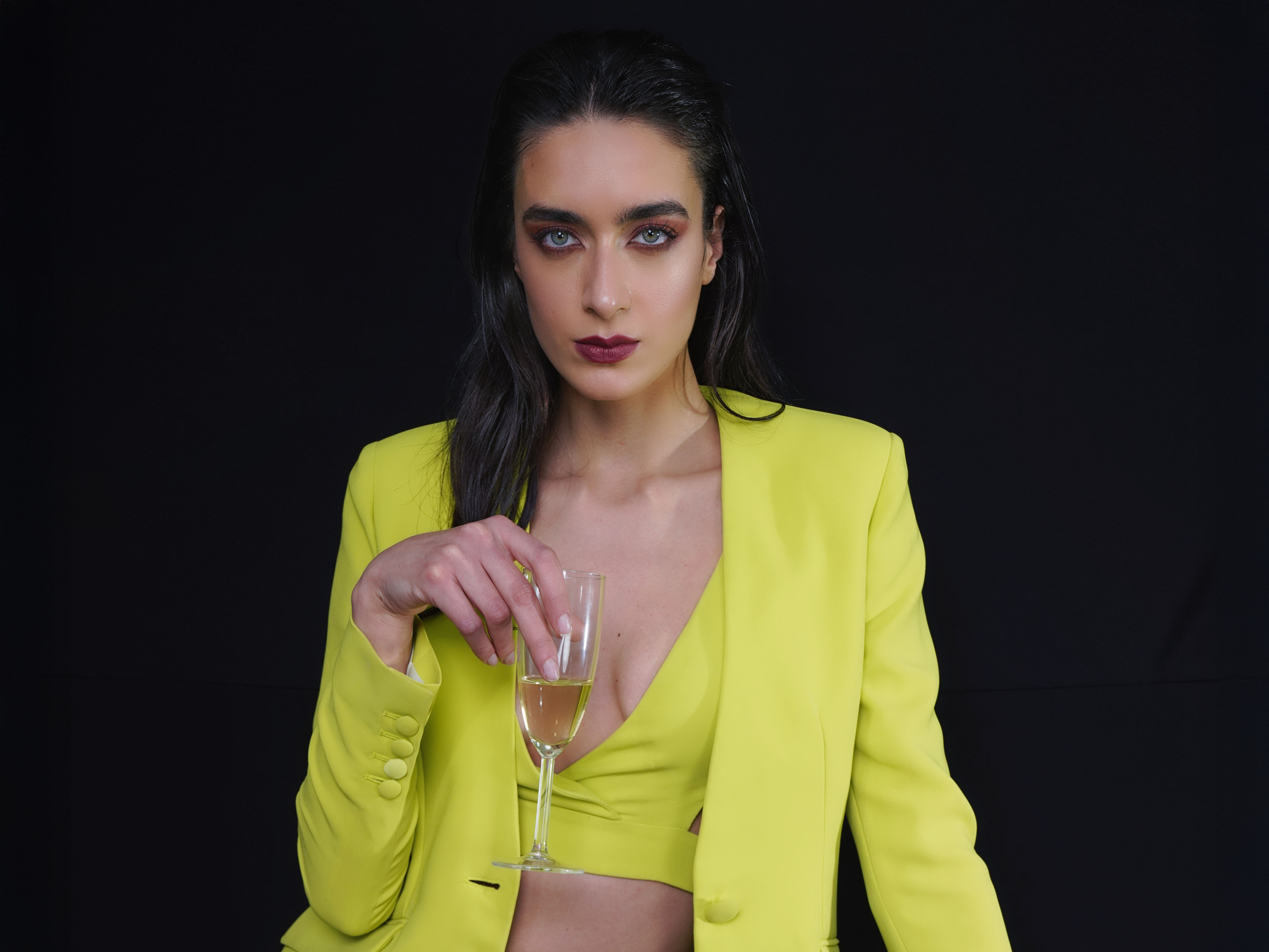 Outfit Day-to-Night: Stile Perfetto da Lavoro a Serata.