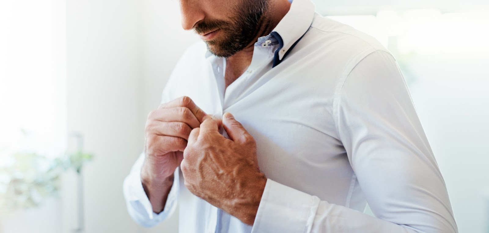 5 Capi Must-Have per il Guardaroba Estivo Uomo 2025.